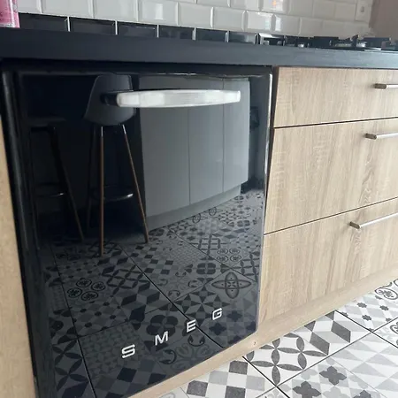 Confort - Terrasse - Proche Amneville Apartment